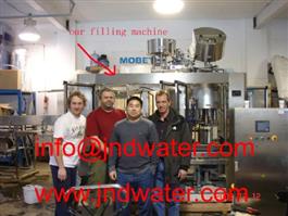 Shenzhen J & D de agua potable instalar 6000-8000 línea de agua embotellada en Canadá