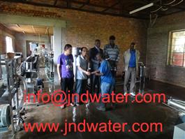 L'eau potable J & D de Shenzhen installe une ligne de jus de bouchées BPH 2000 au Burundi